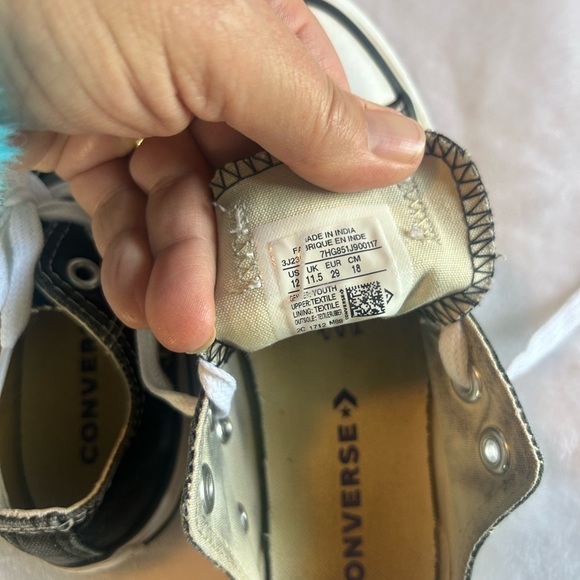 Converse black lace up size 12 - Picture 6 of 7